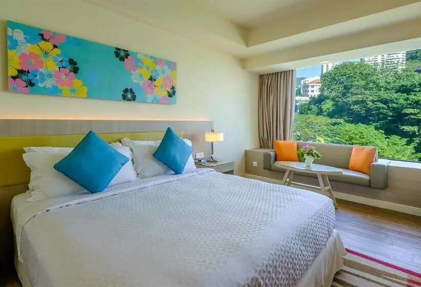 キングサイズベッドのスーペリアルーム, Mercure Penang Beach