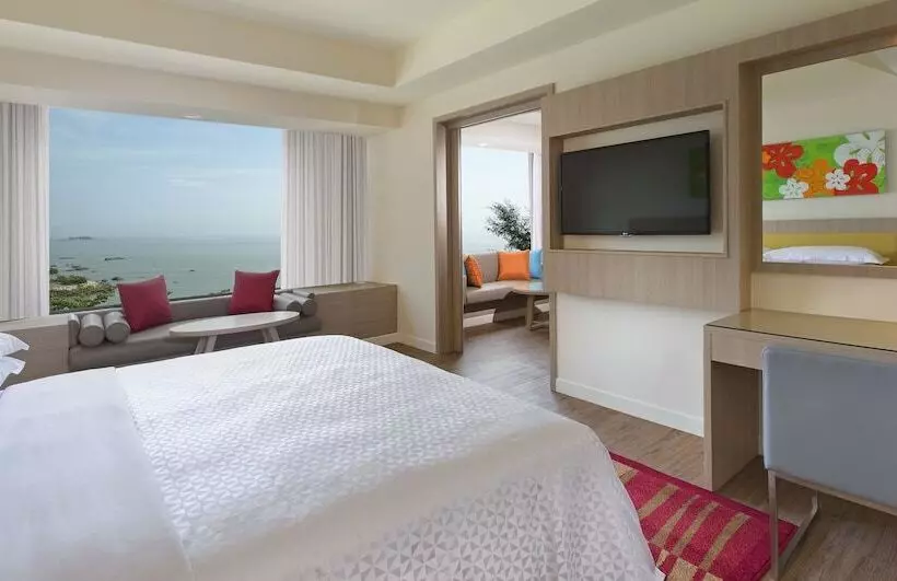 オーシャンビュースーペリアースイート, Mercure Penang Beach