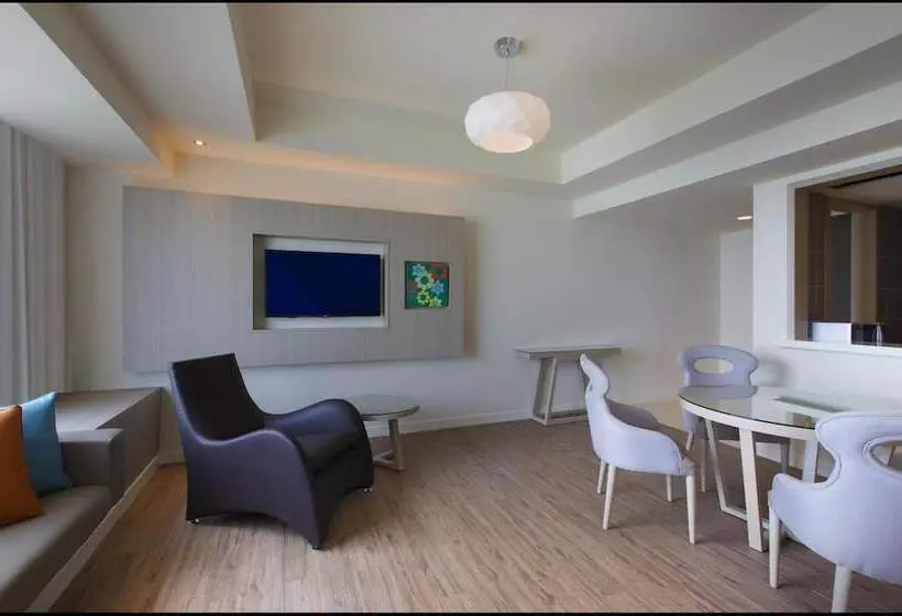 オーシャンビュースーペリアースイート, Mercure Penang Beach