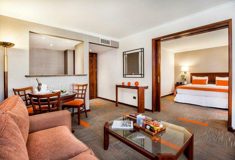 جناح إدارى, Plaza El Bosque Ebro