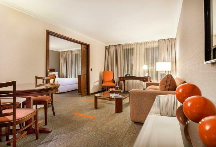 جناح إدارى, Plaza El Bosque Ebro