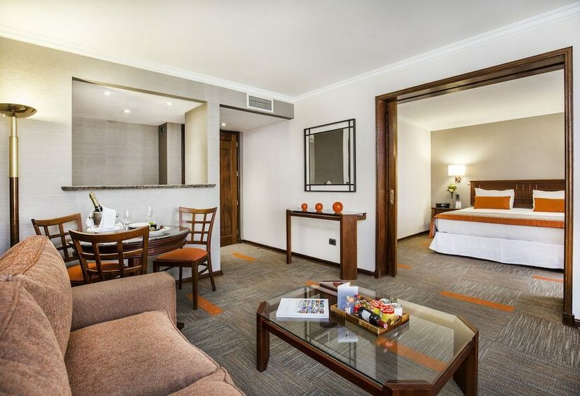 جناح إدارى, Plaza El Bosque Ebro