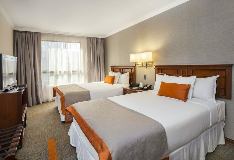 جناح إدارى, Plaza El Bosque Ebro