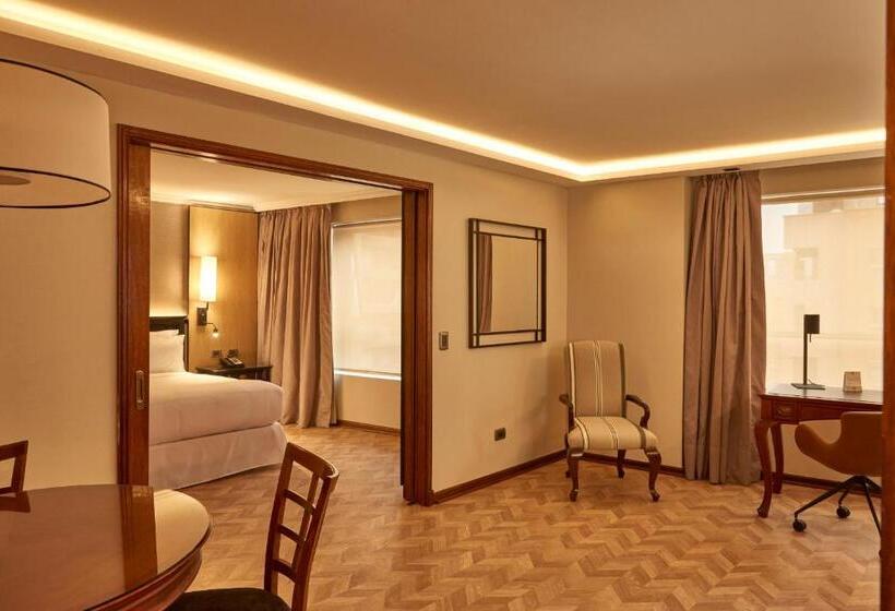 جناح إدارى, Plaza El Bosque Ebro