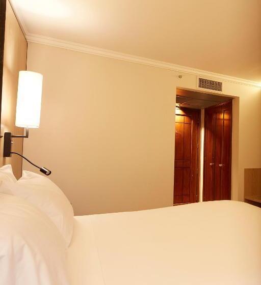 غرفة قياسية سرير كينج, Plaza El Bosque Ebro