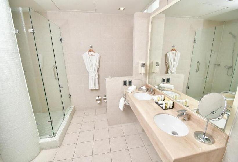 סוויטה נשיאותית, Radisson Ciudad Empresarial Santiago