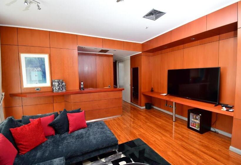 סוויטה נשיאותית, Radisson Ciudad Empresarial Santiago