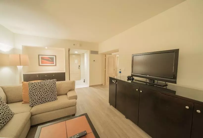 سوییت جونیور, Real Intercontinental San Salvador, An Ihg
