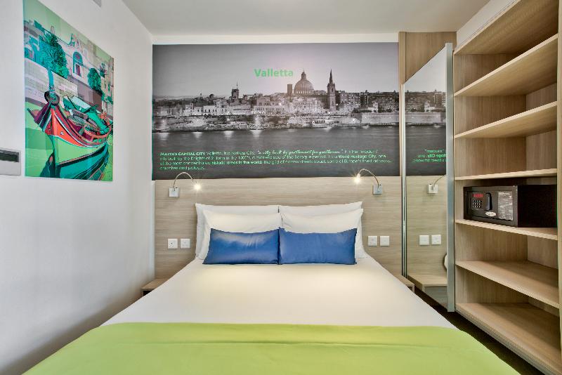 اتاق اکونومی, Santana