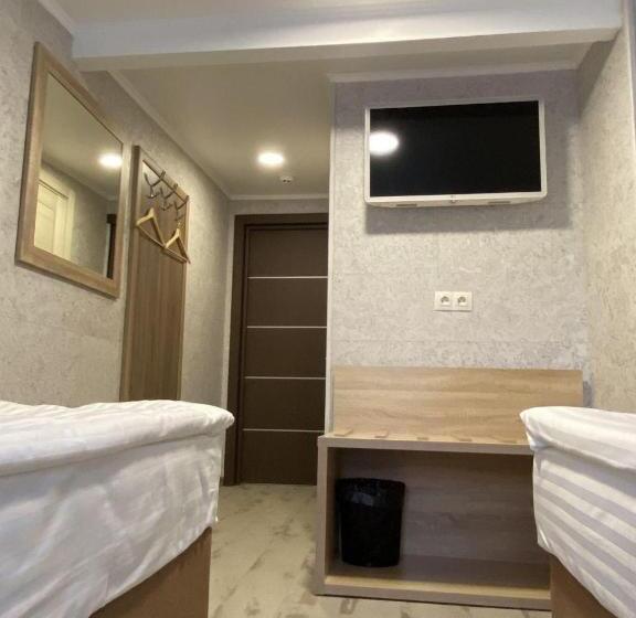 اتاق استاندارد با چشمانداز باغ, Coffee Room