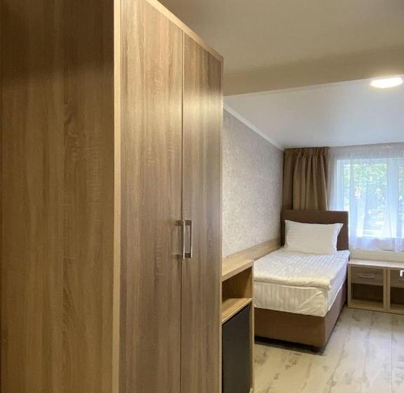 اتاق استاندارد با چشمانداز باغ, Coffee Room