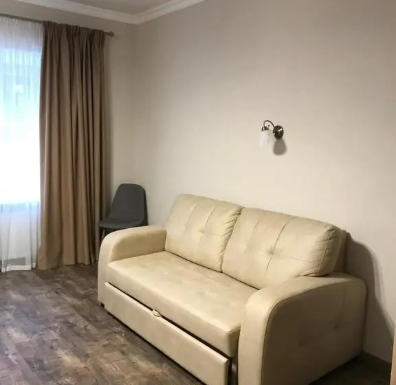 اتاق خانوادگی, Coffee Room