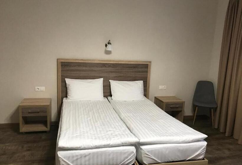 اتاق خانوادگی, Coffee Room