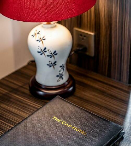 اتاق سوپریور با چشمانداز شهر, The Cap