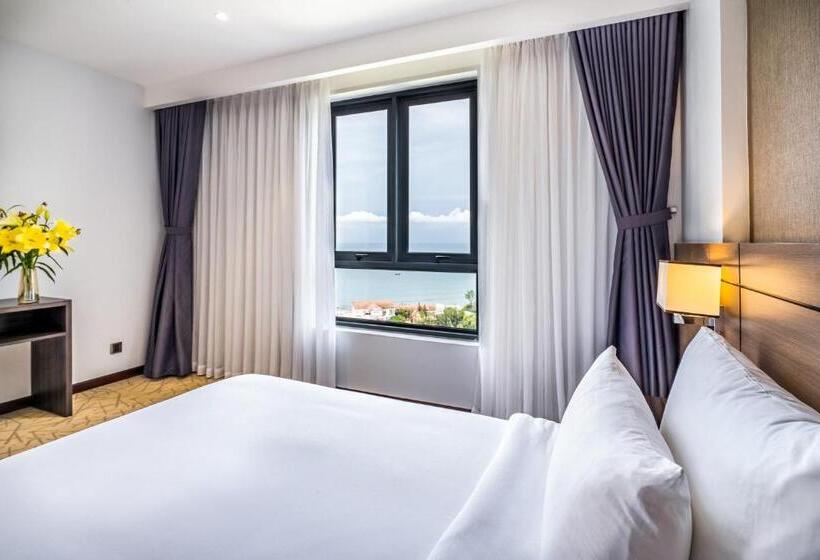 Triple Room Sea View, The Cap