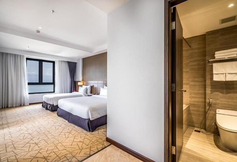 Triple Room Sea View, The Cap