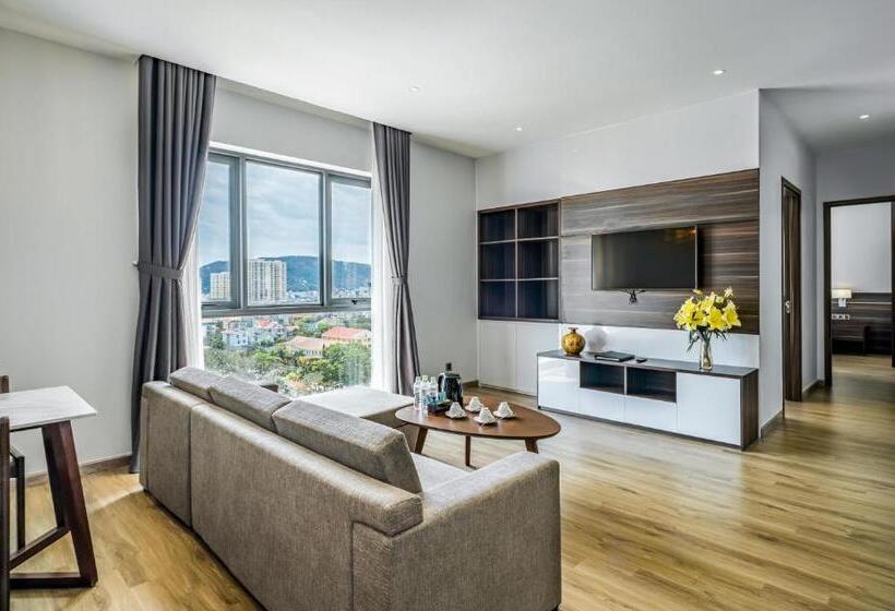 آپارتمان 2 خوابه, The Cap