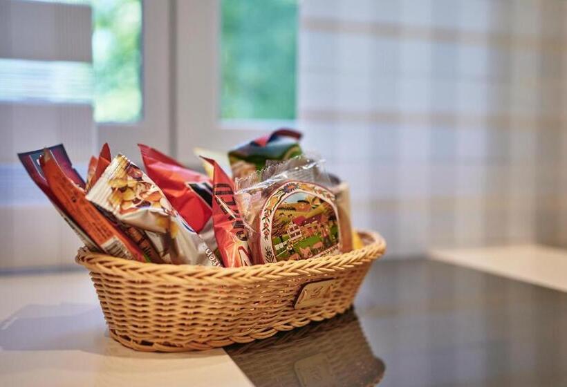 جناح, Da Maurizio Suites