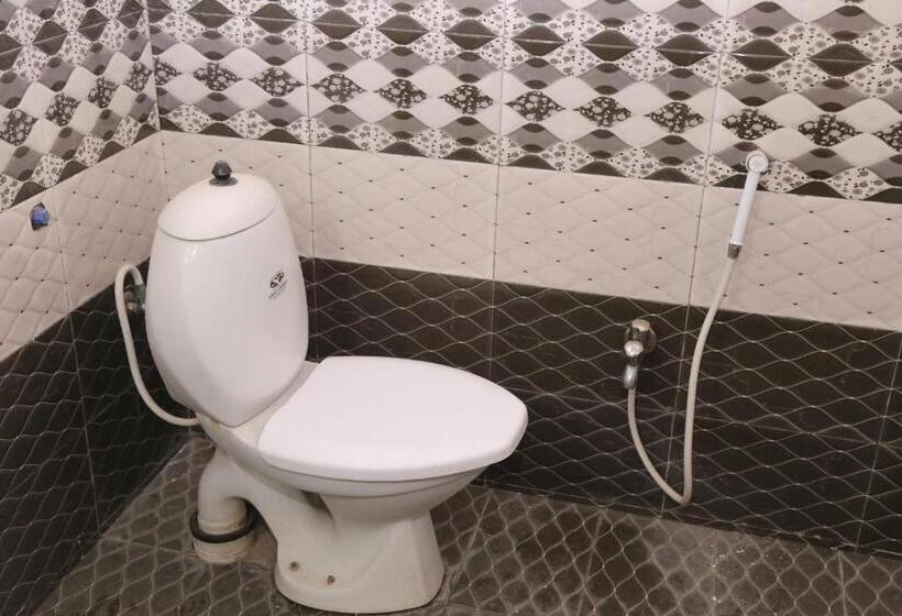 اتاق لوکس با تخت بزرگ, Sareena Residence