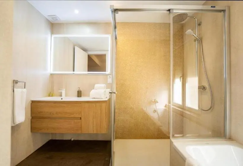 آپارتمان لوکس 2 خوابه, Plaza Mina Suites   Adults Recommended By Luxury Suites Cadiz