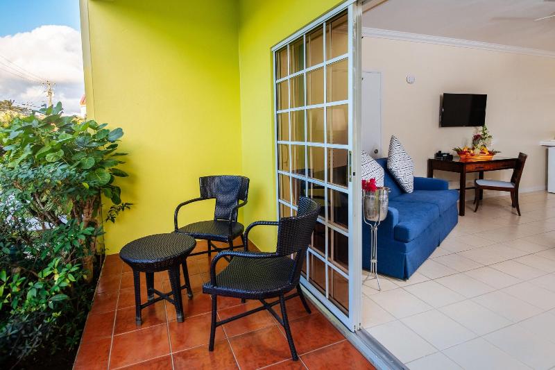 سوییت جونیور اجرایی, Bay Gardens