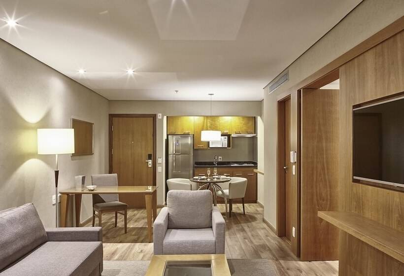 سوییت لوکس, George V Casa Branca