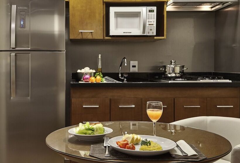 سوییت لوکس, George V Casa Branca