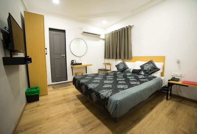 豪华房间, Highway Residency