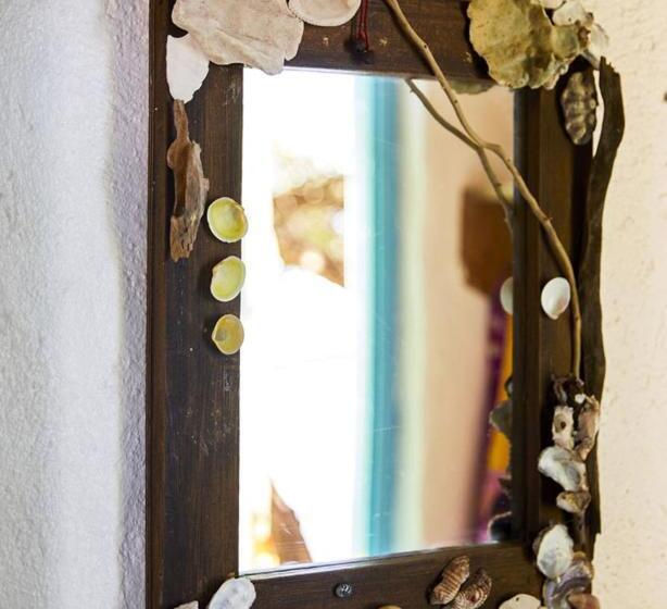 بانگلوی لوکس, Jakes