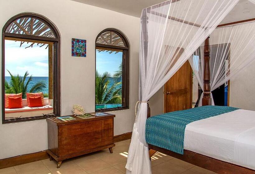 ویلای 4 خوابه, Jakes