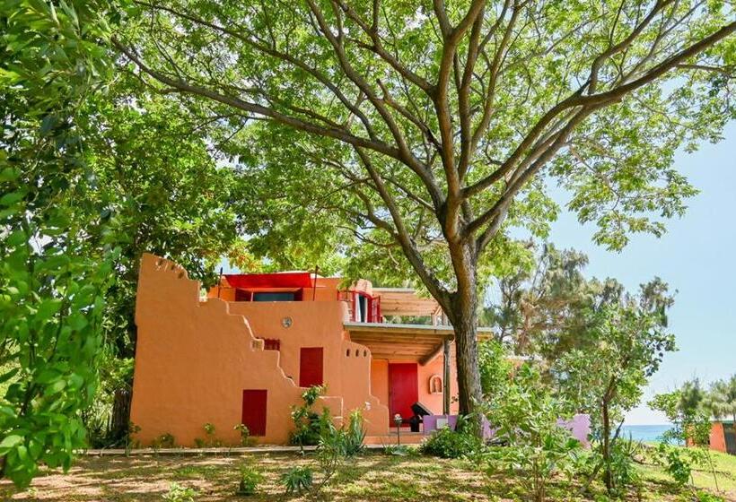 استودیوی استاندارد با چشم‌انداز دریا, Jakes