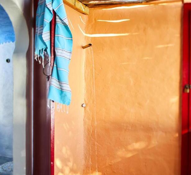 استودیوی استاندارد با چشم‌انداز دریا, Jakes