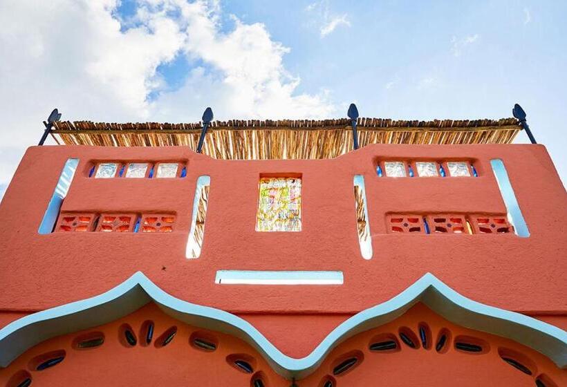 بانگلوی استاندارد با چشم‌انداز دریا, Jakes