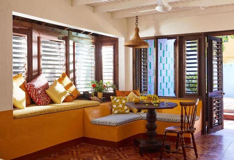 استودیو استاندارد با چشم‌انداز باغ, Jakes