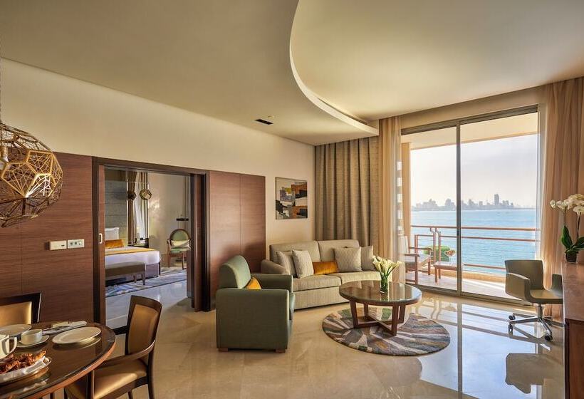 سوییت اجرایی, Marina