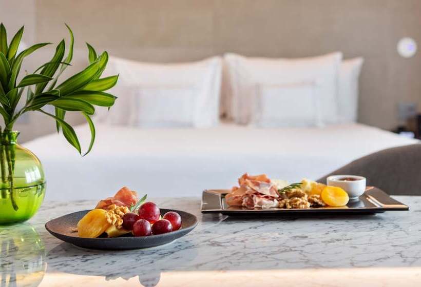 سوییت جونیور, Melia Ibirapuera