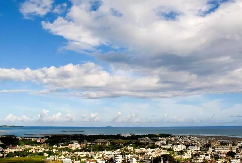 デラックスルーム, Okinawa Grand Mer Resort