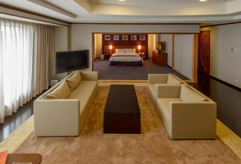 סוויטה, Okinawa Grand Mer Resort