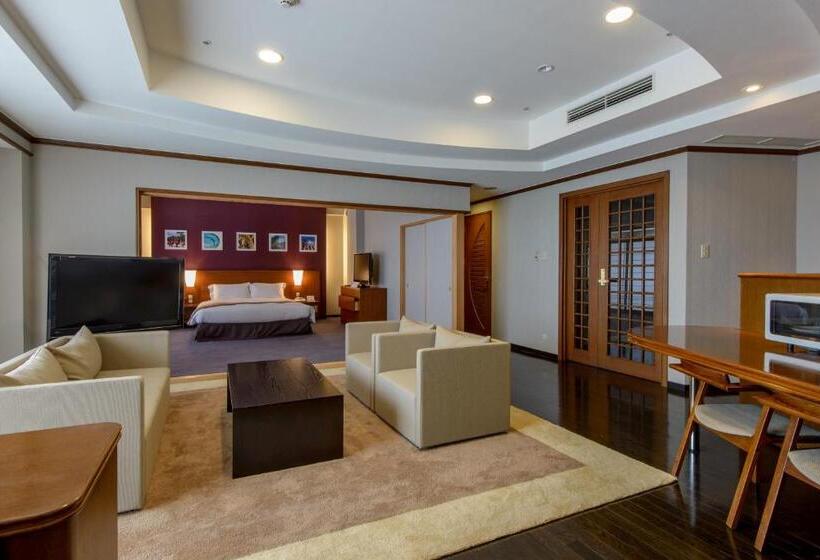 סוויטה, Okinawa Grand Mer Resort