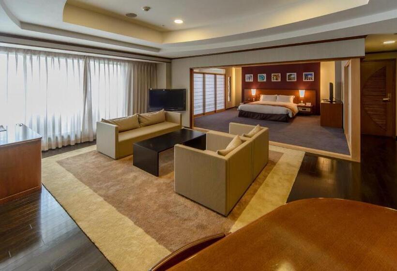 Люкс, Okinawa Grand Mer Resort