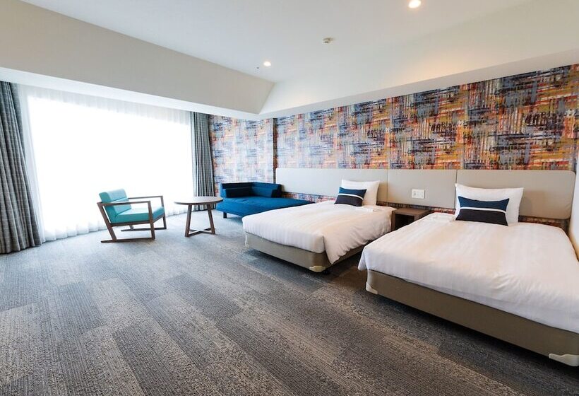 Номер Superior, Okinawa Grand Mer Resort