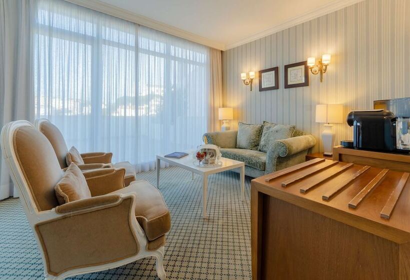 سوییت جونیور, Olissippo Castelo