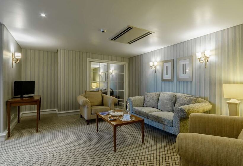 سوییت جونیور, Olissippo Castelo