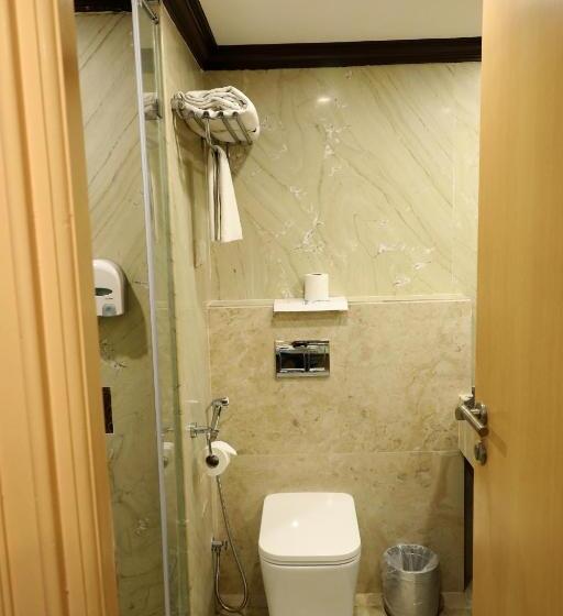 エクゼクティブルーム, Quality Inn Sabari