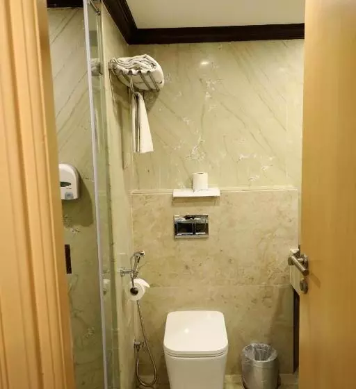 エクゼクティブルーム, Quality Inn Sabari