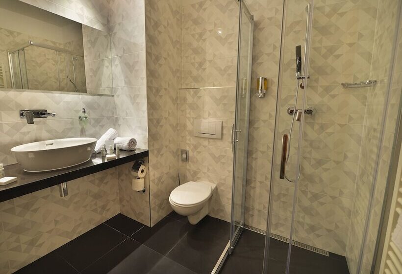 اتاق کلاس بیزنس, Ramada Airport Hotel Prague