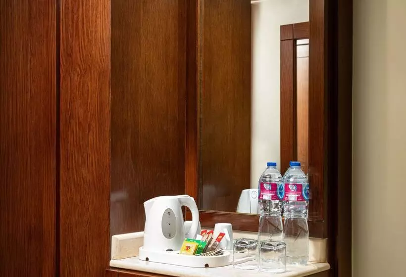 اتاق استاندارد با چشم‌انداز استخر, Sultan Gardens Resort