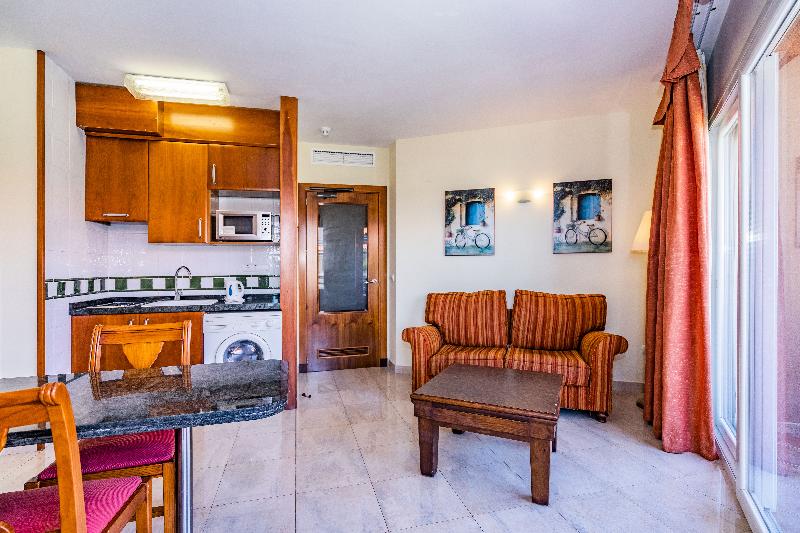 اتاق استاندارد با چشم‌انداز دریا, Sultan Gardens Resort