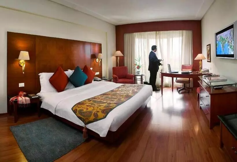 キングサイズベッドのクラブルーム, The Lalit Mumbai