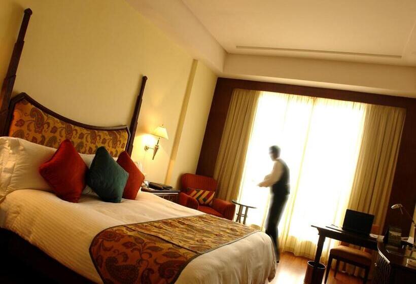 Люкс Executive Кровать Кинг, The Lalit Mumbai
